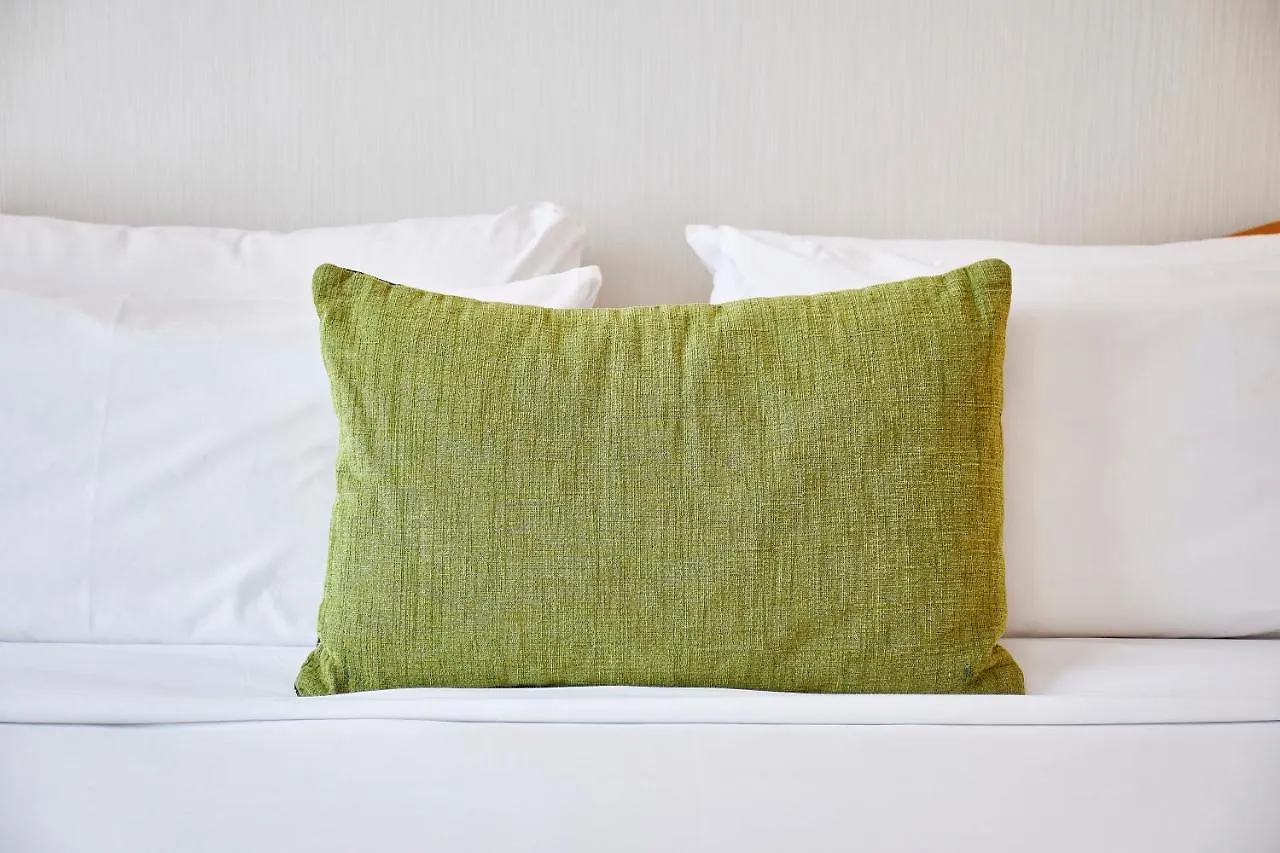 Flor Parks Hotel Barcelona 3*,